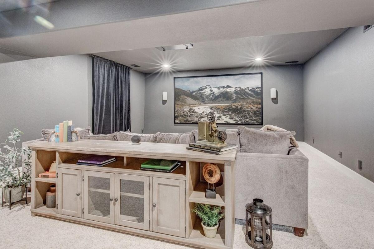 5400sqft 6br 5bath Office, Theater, Game