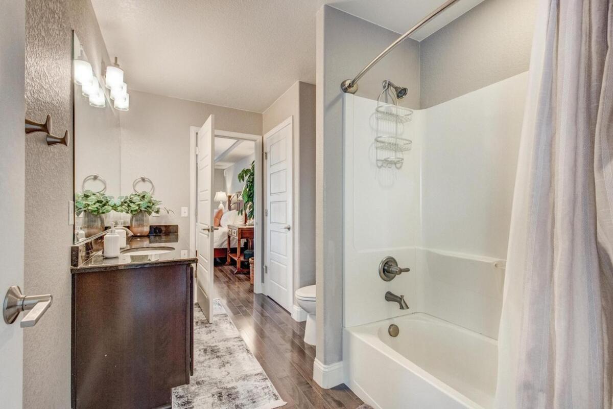 5400sqft 6br 5bath Office, Theater, Game Holiday home