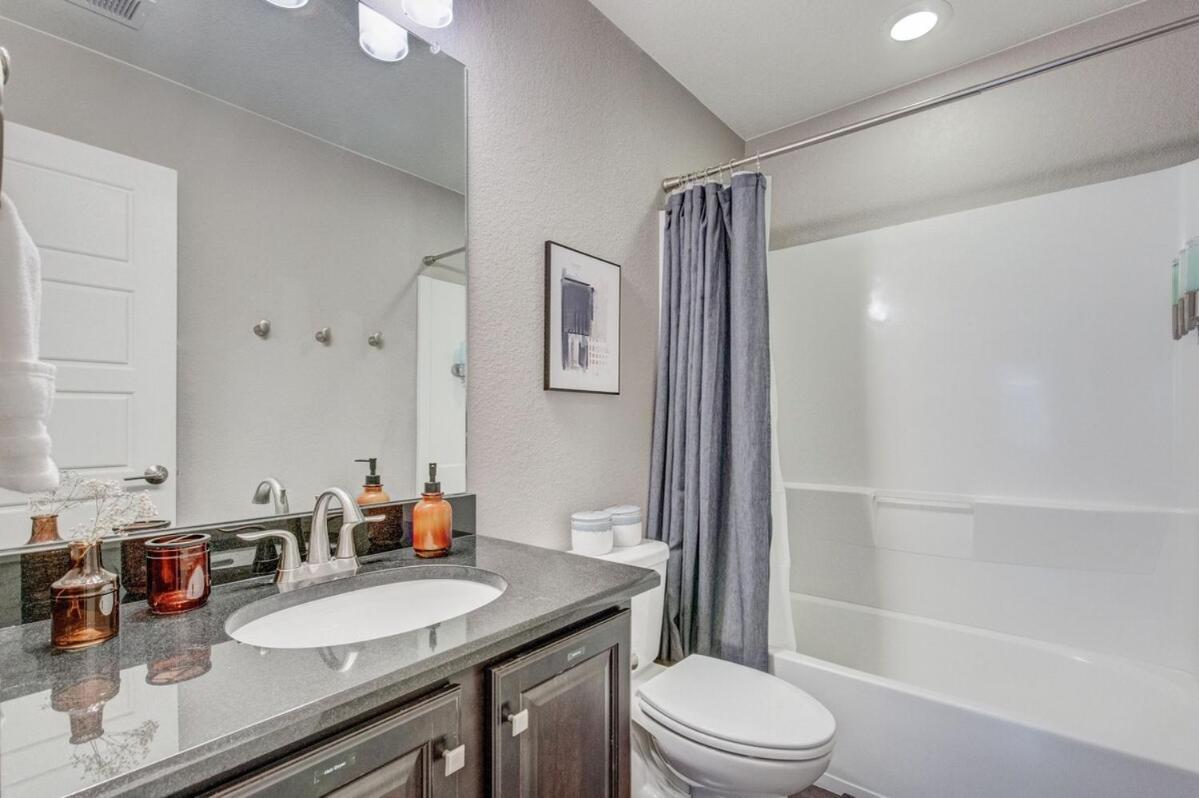 Holiday home 5400sqft 6br 5bath Office, Theater, Game